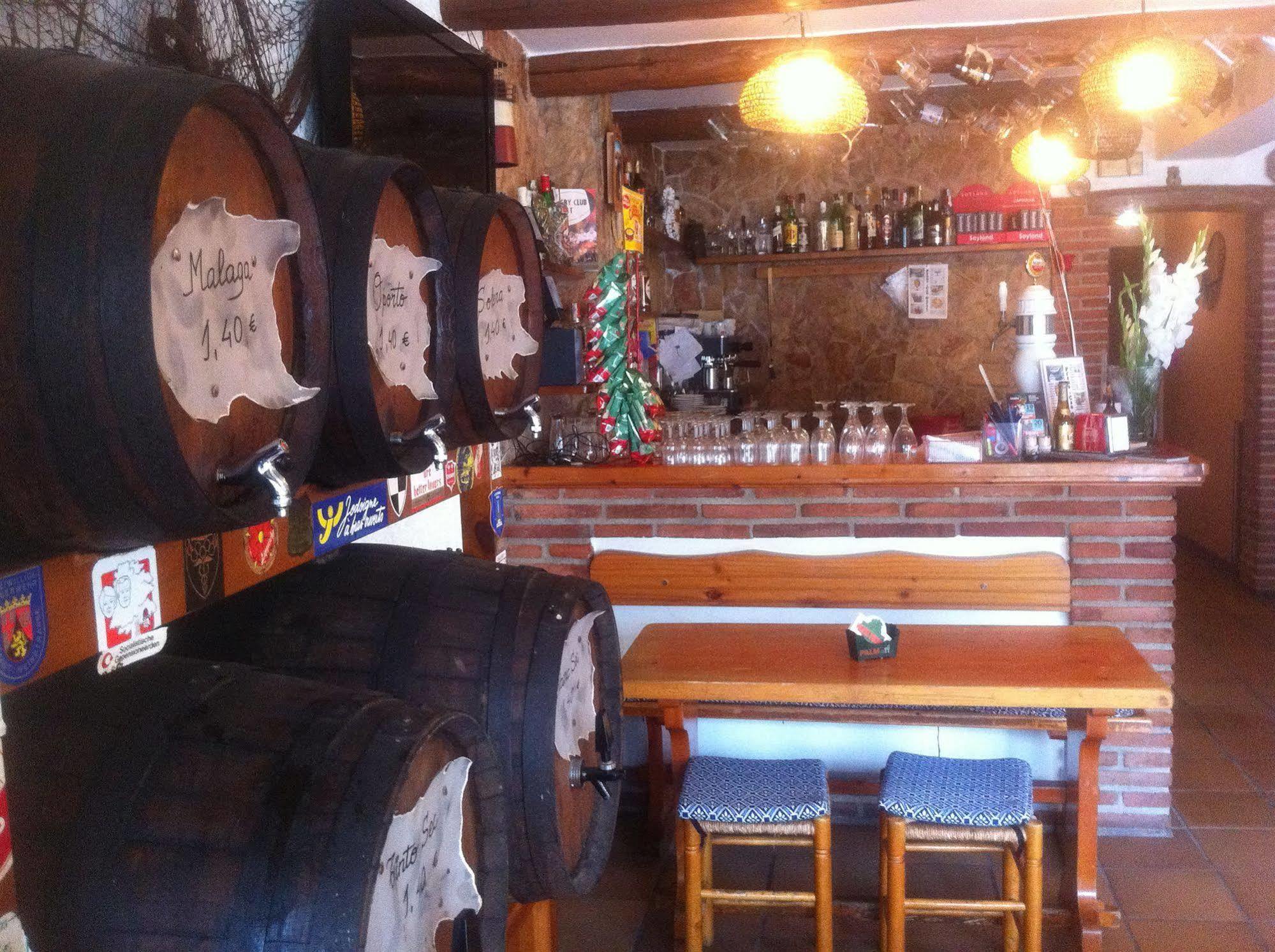 Hostal Ribas Lloret de Mar Eksteriør billede