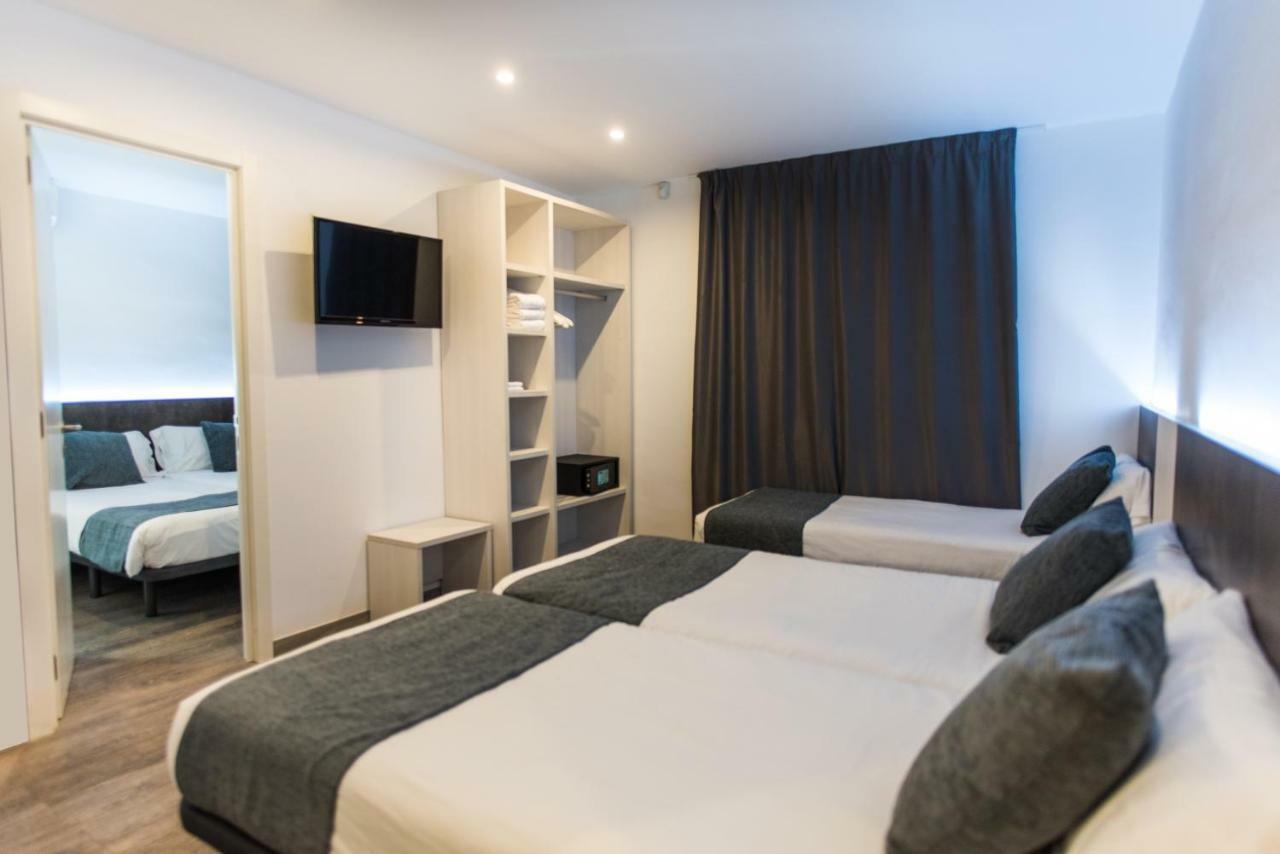 Hostal Ribas Lloret de Mar Eksteriør billede