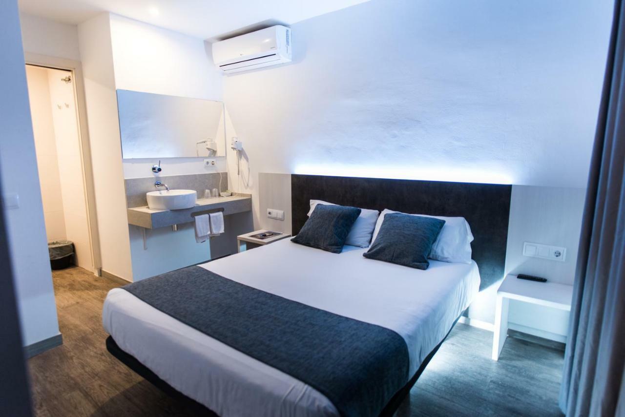 Hostal Ribas Lloret de Mar Eksteriør billede