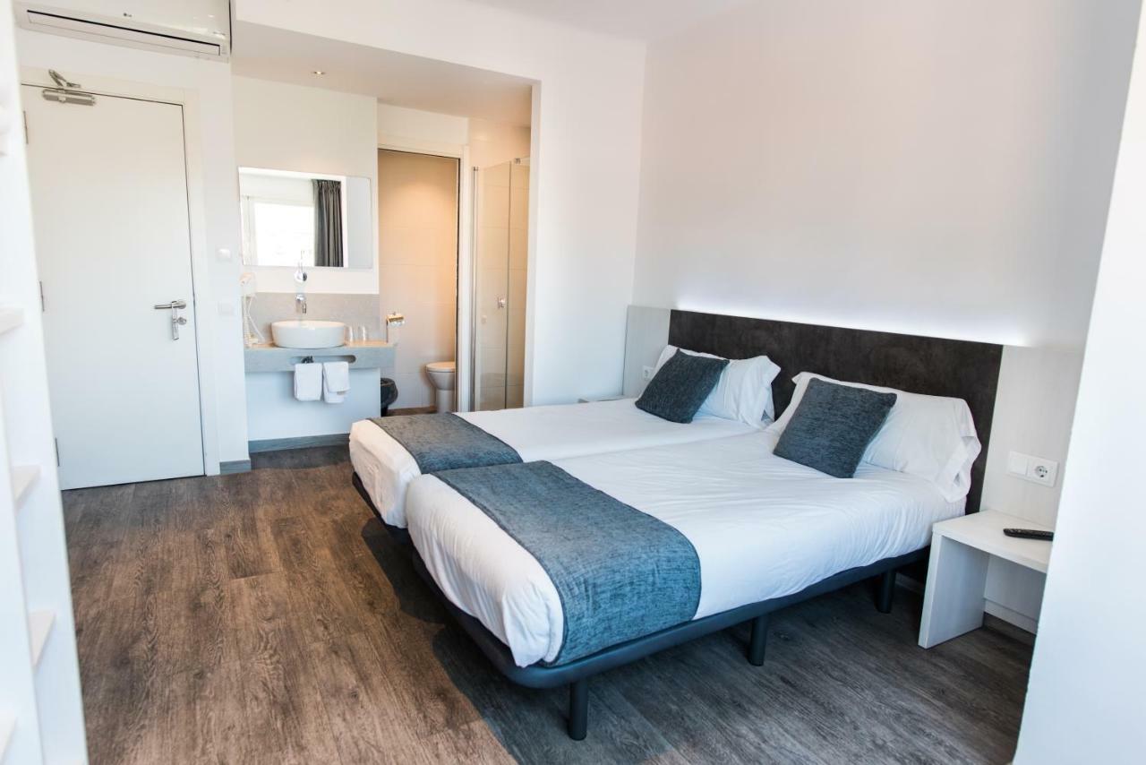 Hostal Ribas Lloret de Mar Eksteriør billede